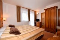 UBYTOVÁNÍ S POLOPENZÍ A WELLNESS