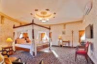 Noc na zámku a degustační večeře (2 osoby)